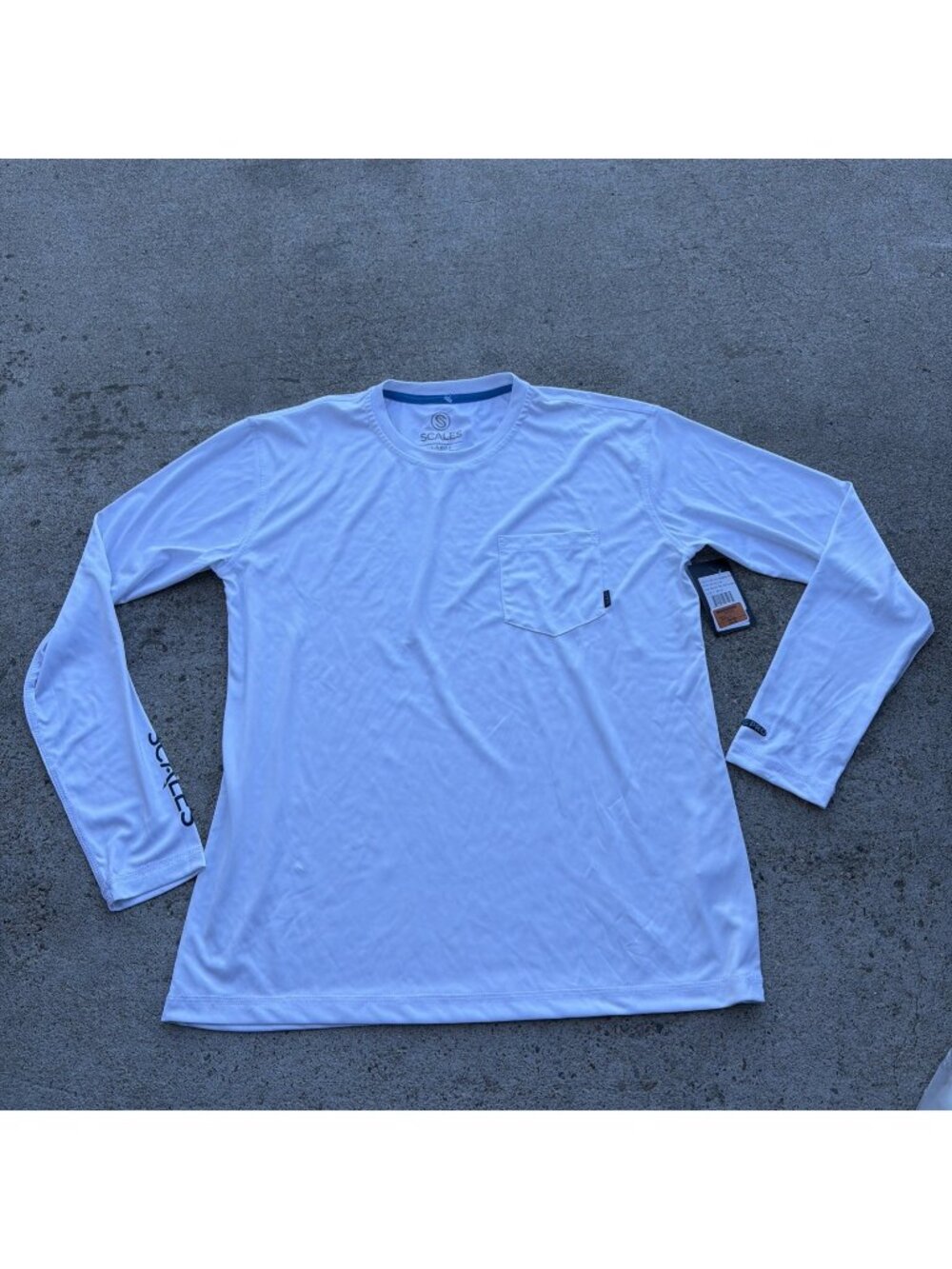 Scales Fishing Shirt Mens L Long Sleeve Pro Performance Wicking SPF 50 NWT